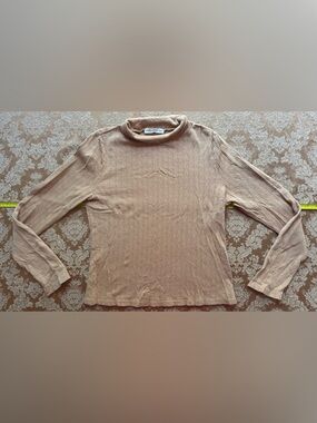 LA Relaxed Lightweight Ribbed Long-Sleeve Sweater in Tan